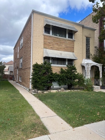 5354 W Montrose Ave, Chicago, IL 60641