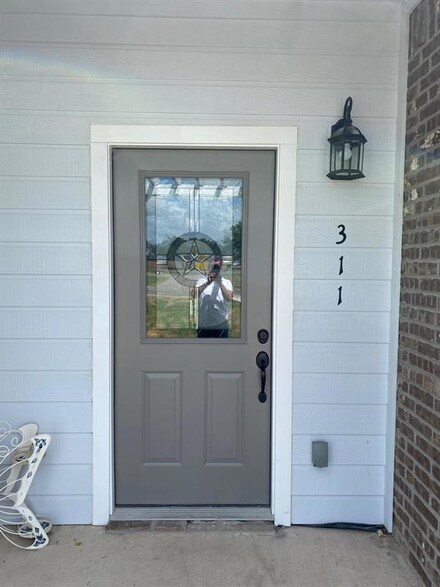311 N Sherman St, Palmer, TX 75152