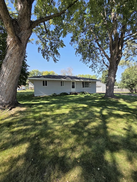 11225 Nevada Ave N, Champlin, MN 55316