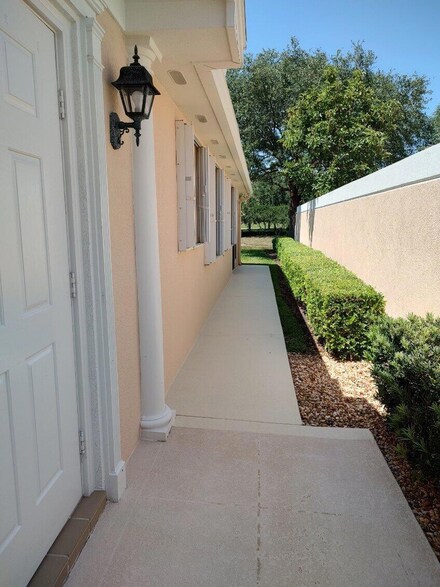 8165 Quito Place, Wellington, FL 33414