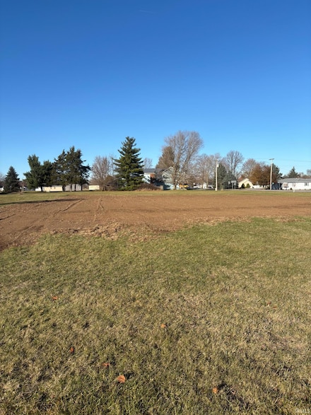 605 N State St, South Whitley, IN 46787