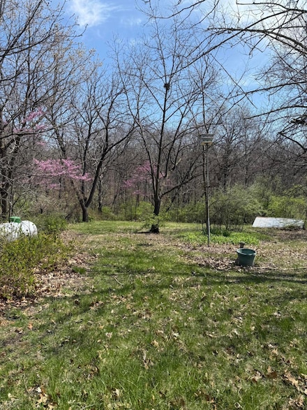 19750 N Drew Rd, Centralia, MO 65240