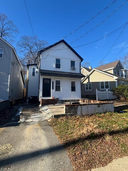 83 Arch St, Butler, NJ 07405