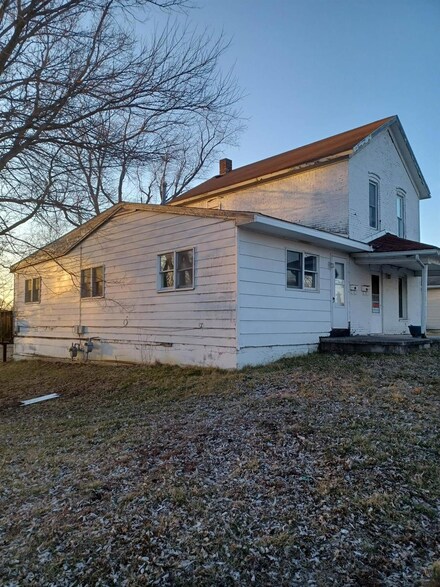 332 N College Ave, Rensselaer, IN 47978