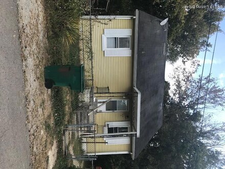 211 S 6th St, West Point, KY 40177
