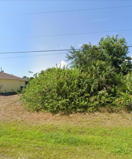 402 Albatross Rd, Rotonda West, FL 33947