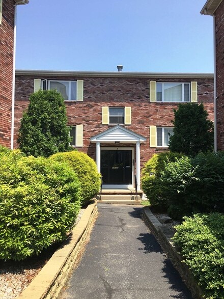 50 Clark St Unit 34, Fall River, MA 02720