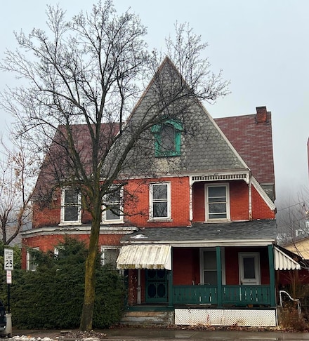 8 W 4th St, Emporium, PA 15834