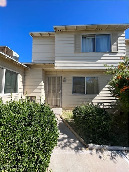 4972 Larkspur St, Las Vegas, NV 89120