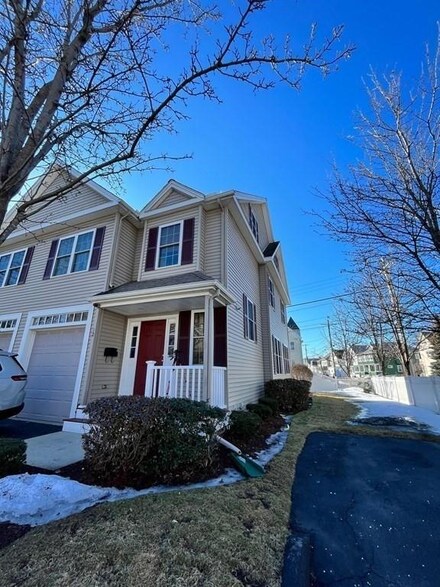 360 Charles St Unit 12, Malden, MA 02148