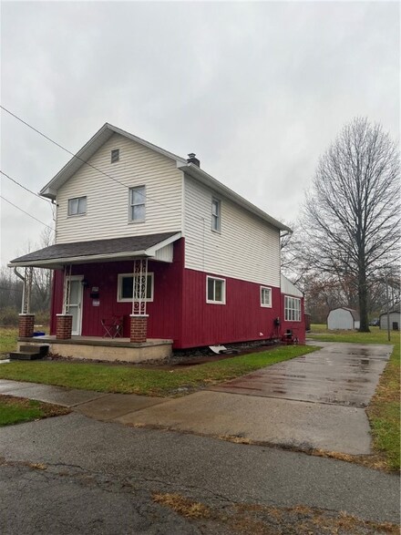 218 E Clayton St, New Castle, PA 16102