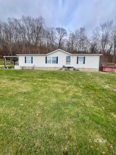 41 W Main St, Jacksonville, OH 45740