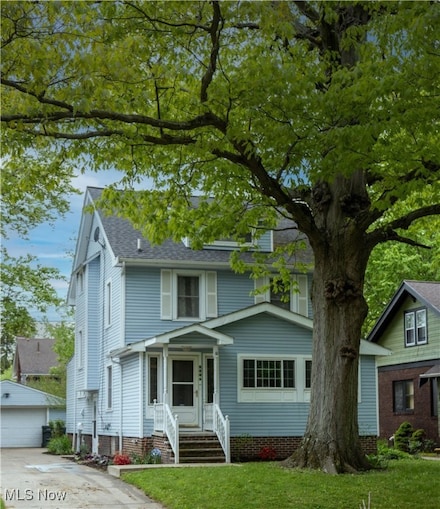 2206 Westminster Rd, Cleveland, OH 44118
