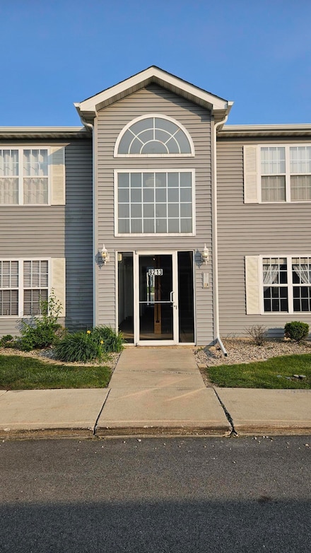 8213 Lincoln Cir Unit D, Merrillville, IN 46410