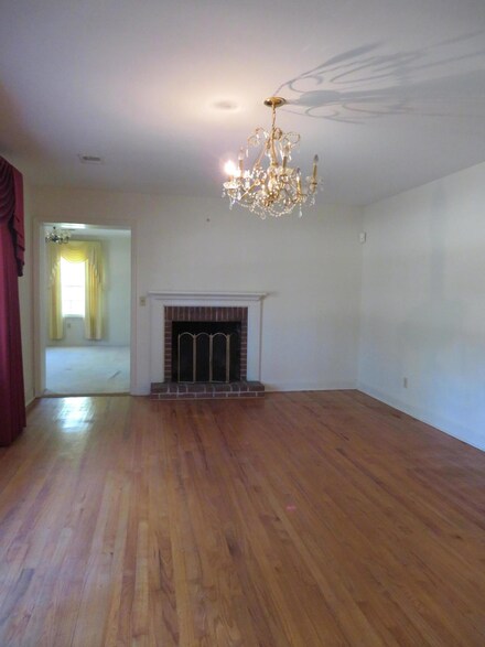305 Sally St, Hampton, SC 29924