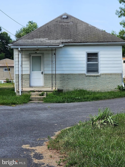 12515 Stone Bridge Dr, Hagerstown, MD 21740