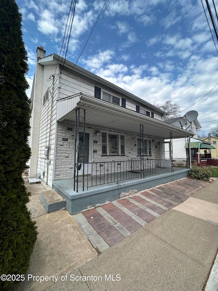 39 Hickory St, Wilkes-Barre, PA 18702