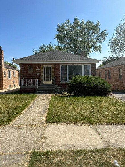 2713 W 96th Place, Evergreen Park, IL 60805