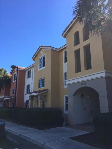 6752 Heritage Grande Unit 5303, Boynton Beach, FL 33437
