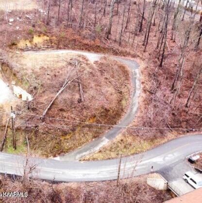 652 Wiley Oakley Dr, Gatlinburg, TN 37738