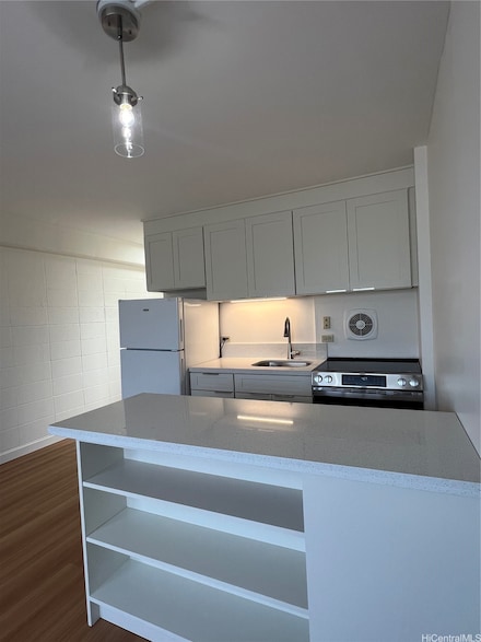 711 Kamuela Ave, Honolulu, HI 96816