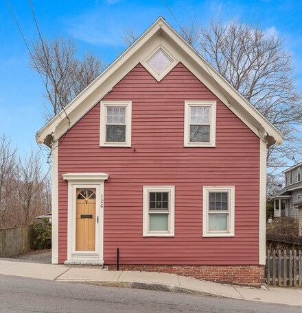 126 Centennial Ave, Gloucester, MA 01930