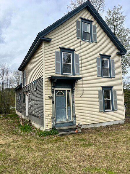 5 High St, Dover Foxcroft, ME 04426