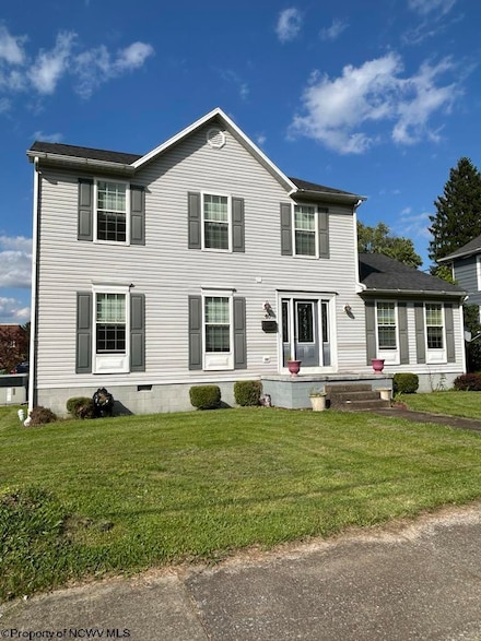 40 Meade St, Buckhannon, WV 26201