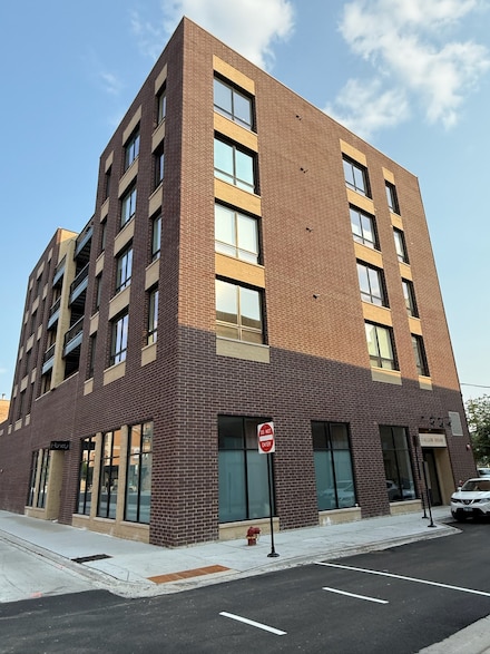 680 N Milwaukee Ave Unit PH604, Chicago, IL 60642