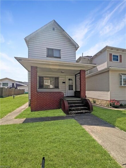 827 Virginia Ave, Follansbee, WV 26037