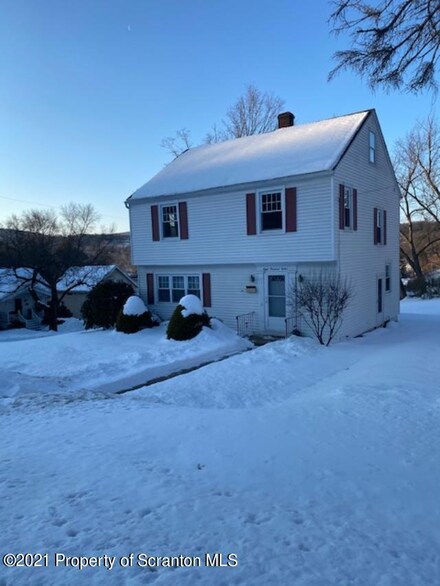 812 Ash St, Clarks Summit, PA 18411