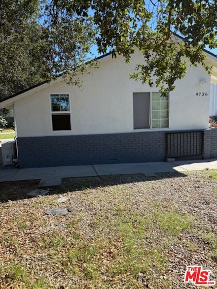 9736 Tujunga Canyon Place, Los Angeles, CA 91042