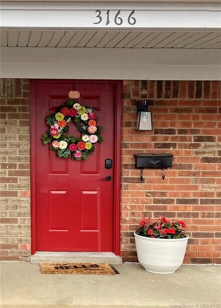 3166 Wooded Way, Jeffersonville, IN 47130