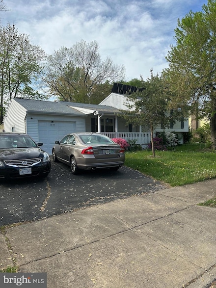 1207 Sunrise Ct, Herndon, VA 20170