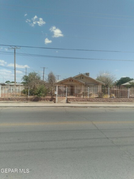 168 N Davis Dr, El Paso, TX 79907