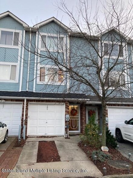 185 Pembrook Loop, Staten Island, NY 10309