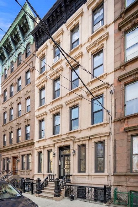 255 8th St Unit Gr, Jersey City, NJ 07302