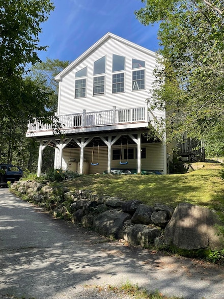41 Lakeview Dr, Naples, ME 04055