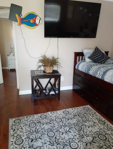 1214 E Hellman St Unit 8, Long Beach, CA 90813