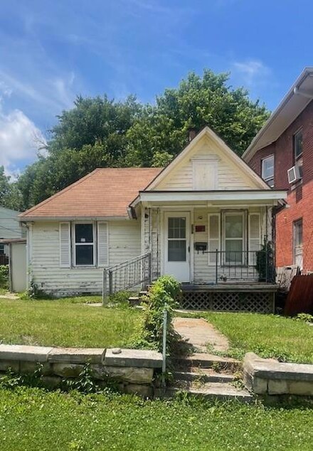 206 N 16th St, Saint Joseph, MO 64501