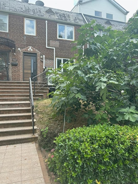 150-08 77th Ave, Flushing, NY 11367