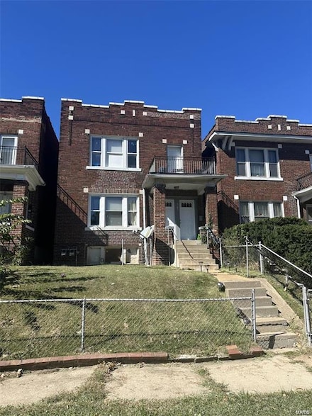 2615 Burd Ave, Saint Louis, MO 63112