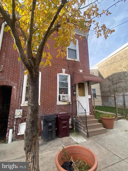 1008 Read St, Wilmington, DE 19805