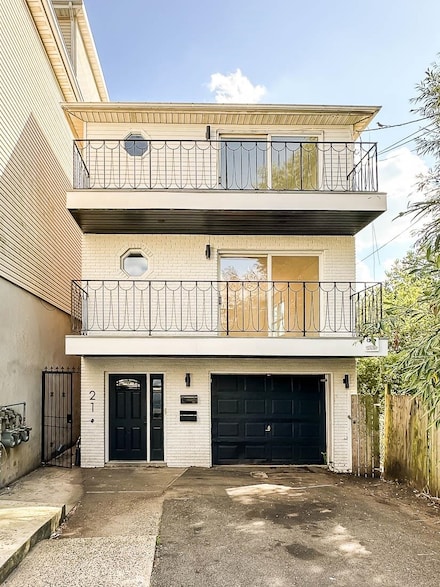 21 Floyd St Unit 1, Jersey City, NJ 07306