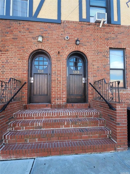 131 Lincoln Ave Unit A, Mineola, NY 11501