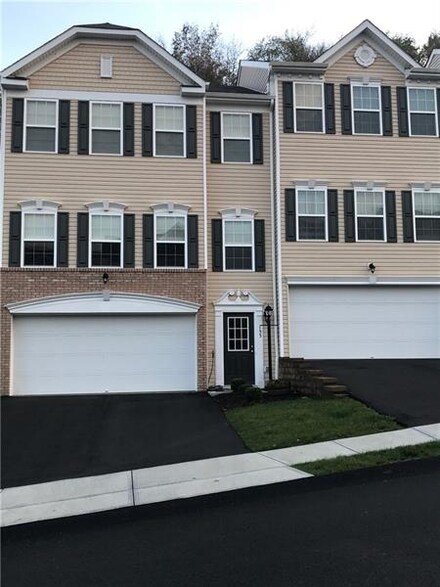 185 Rylie Dr, Harmony, PA 16037