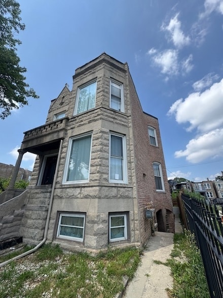 4218 W Van Buren St Unit 2, Chicago, IL 60624