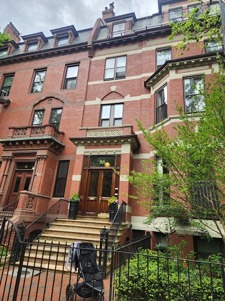86 Marlborough St Unit PH, Boston, MA 02116