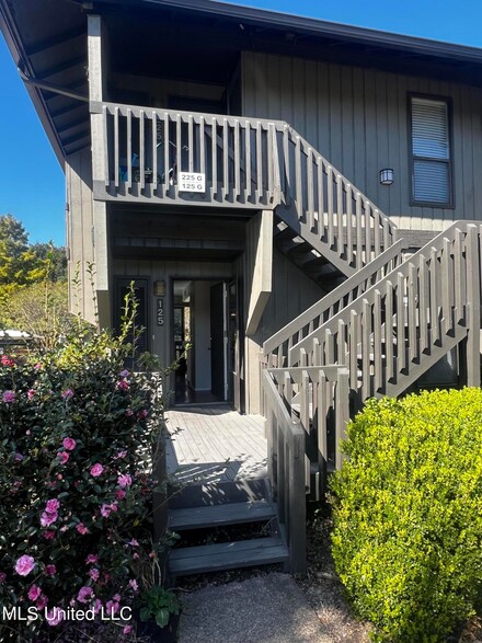 125 Lanai Village Unit G, Diamondhead, MS 39525