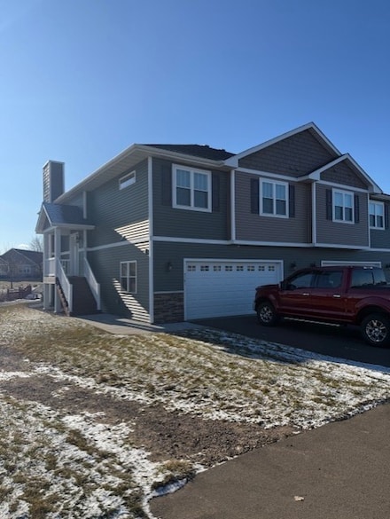 5101 Stonewood Dr, Eau Claire, WI 54703